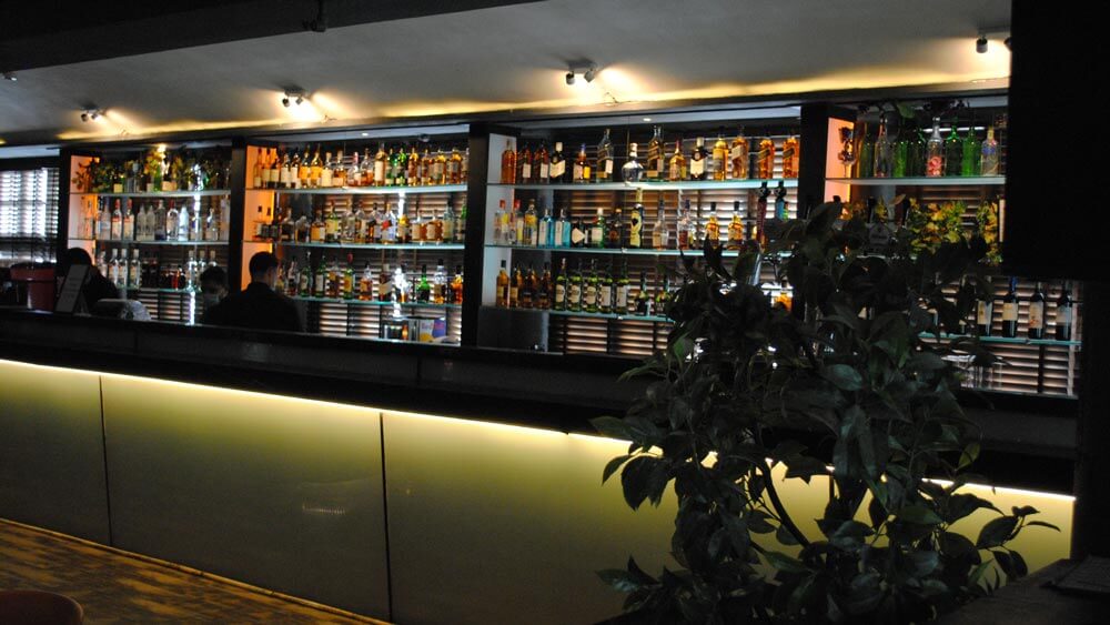  best bars in connaught place