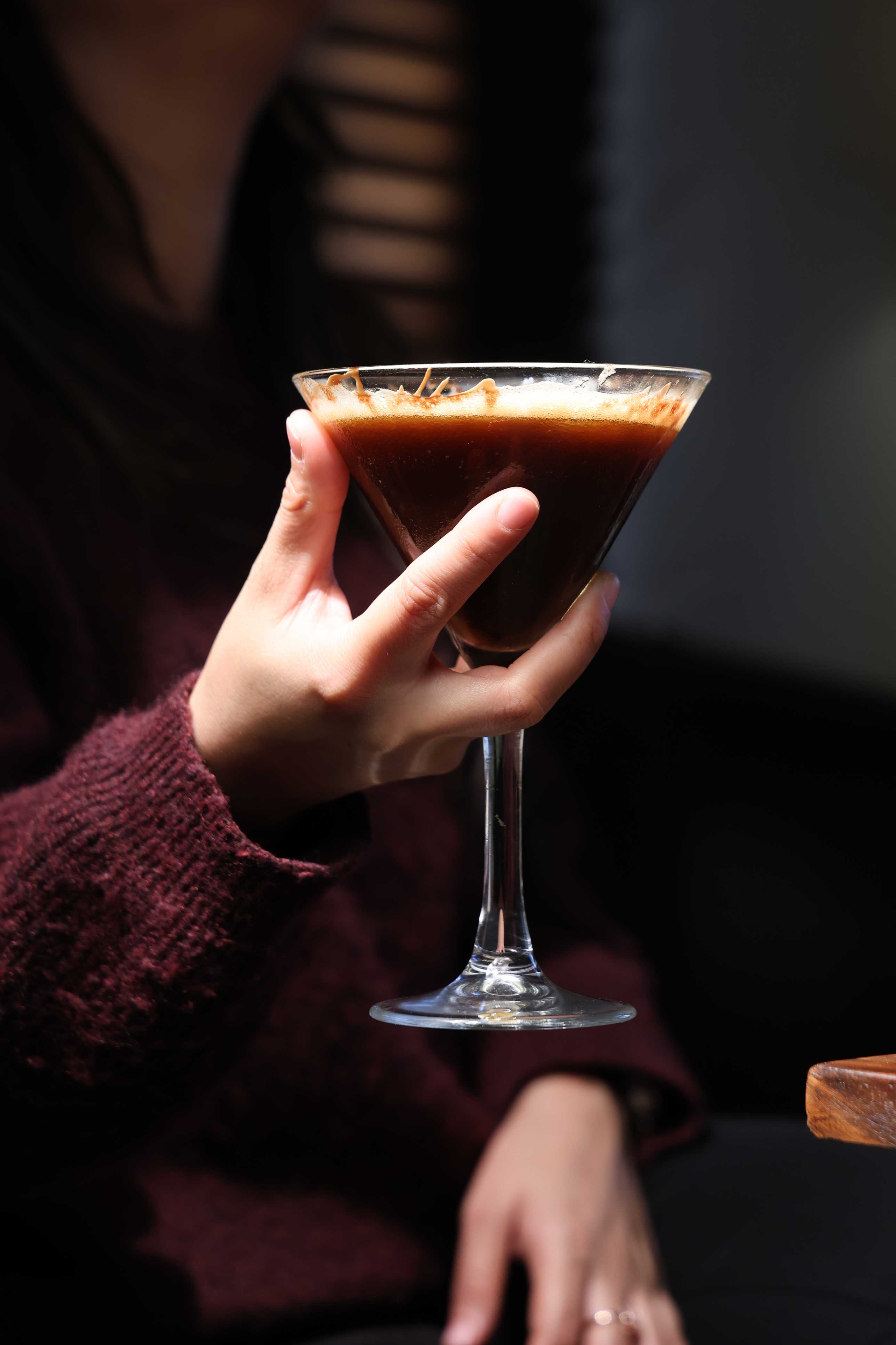 Best luxurious Food, Bar, Restro & Cafe in Connaught place in Delhi